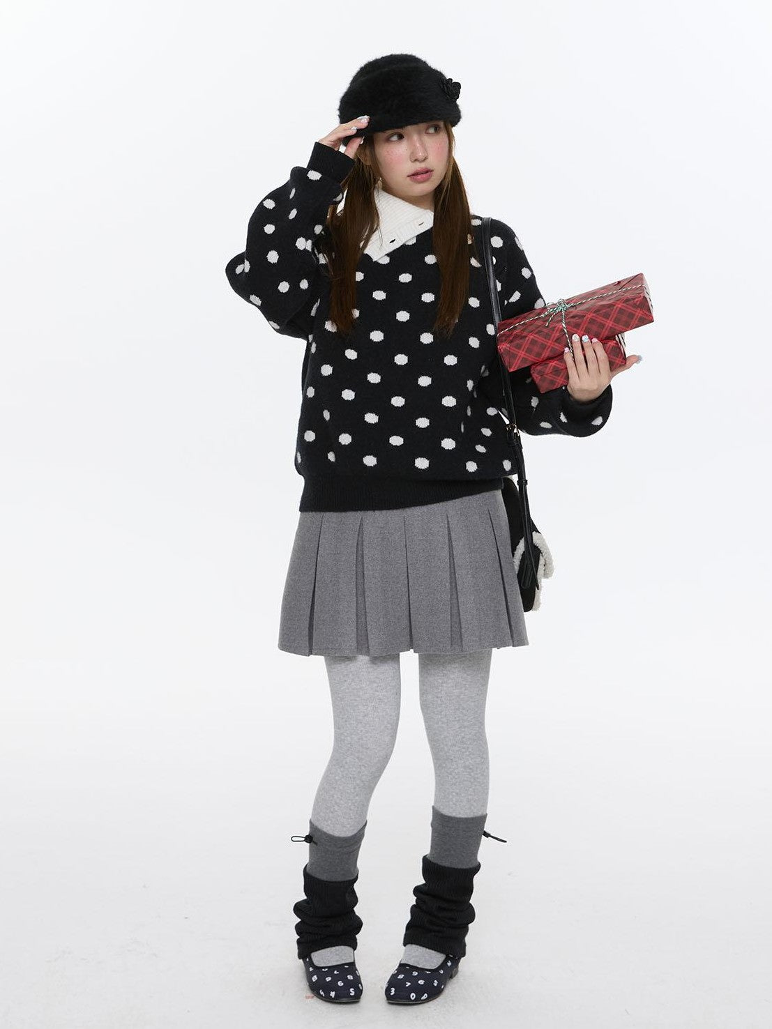 BETWEENAND Soft Plush Vintage Slanted Button Placket Knitted Women&