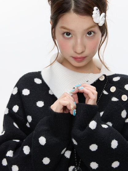 BETWEENAND Soft Plush Vintage Slanted Button Placket Knitted Women&