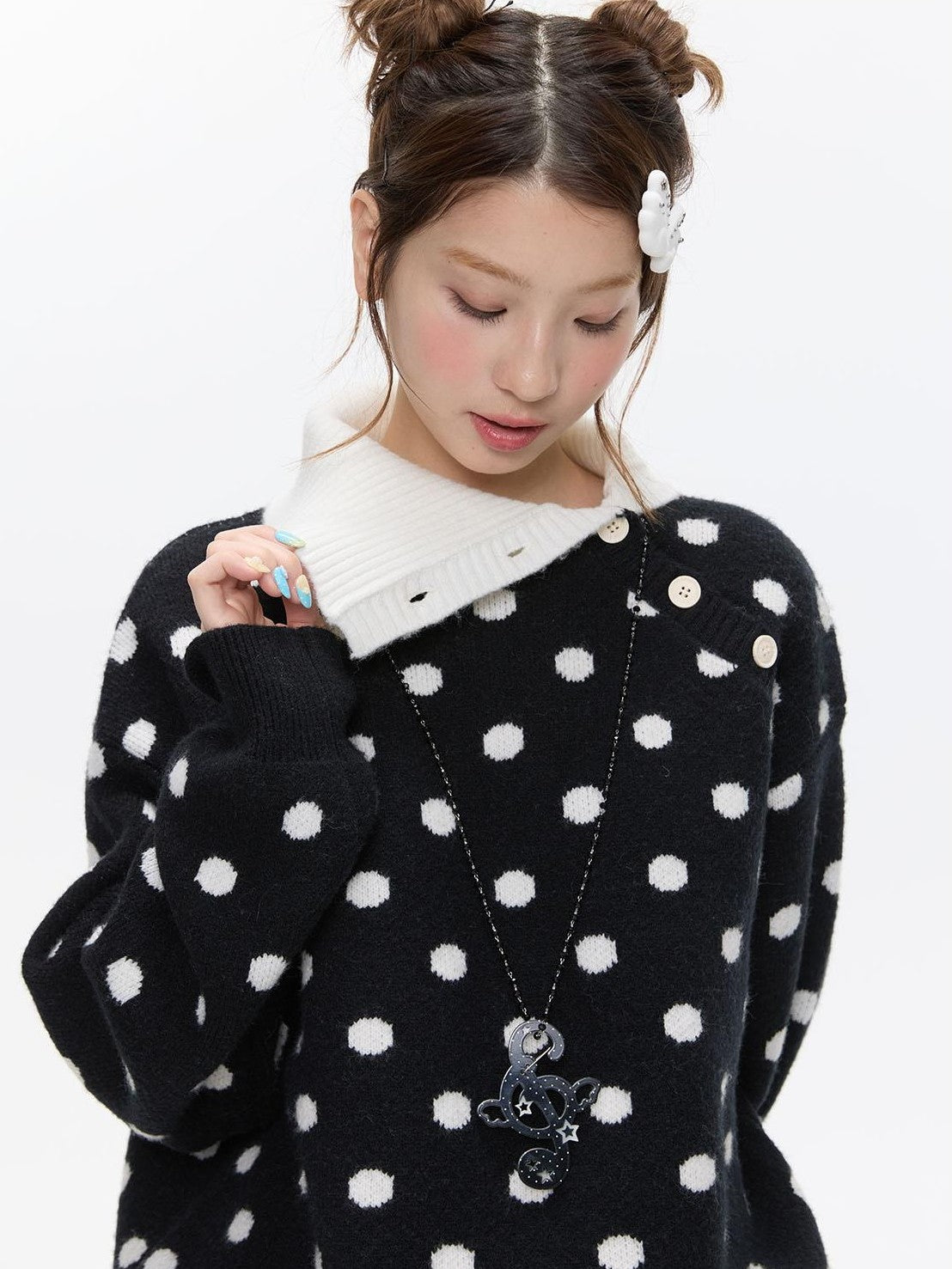 BETWEENAND Soft Plush Vintage Slanted Button Placket Knitted Women&