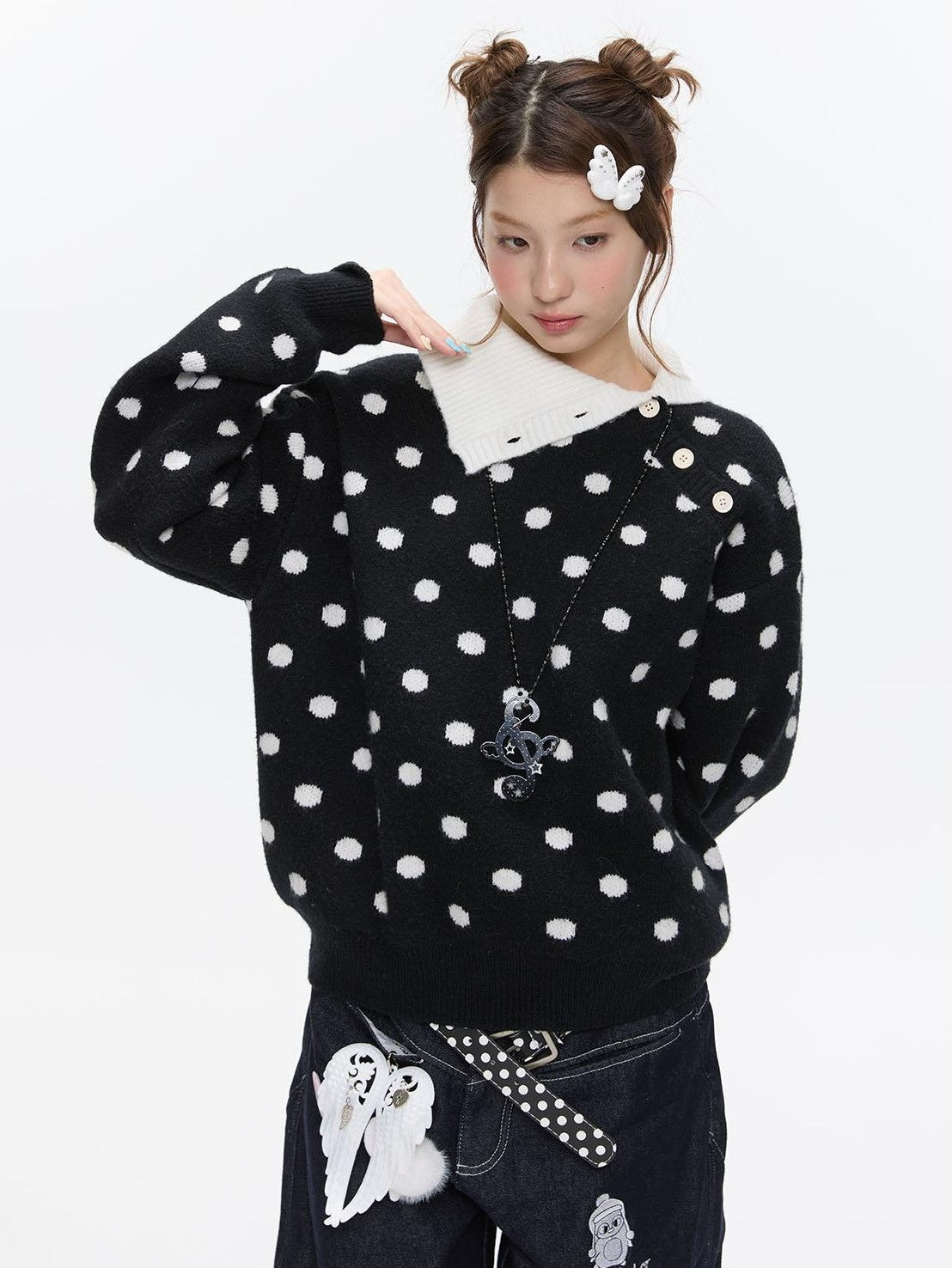 BETWEENAND Soft Plush Vintage Slanted Button Placket Knitted Women&