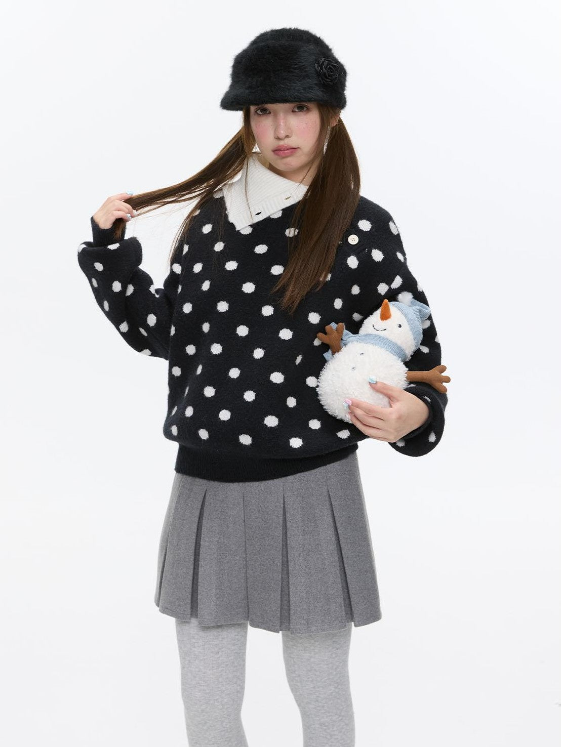 BETWEENAND Soft Plush Vintage Slanted Button Placket Knitted Women&