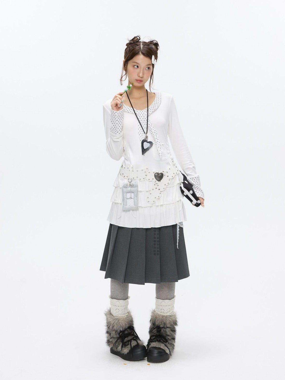 BETWEENAND Star Polka Tie Neck Spliced Ruffle Pleated Women&