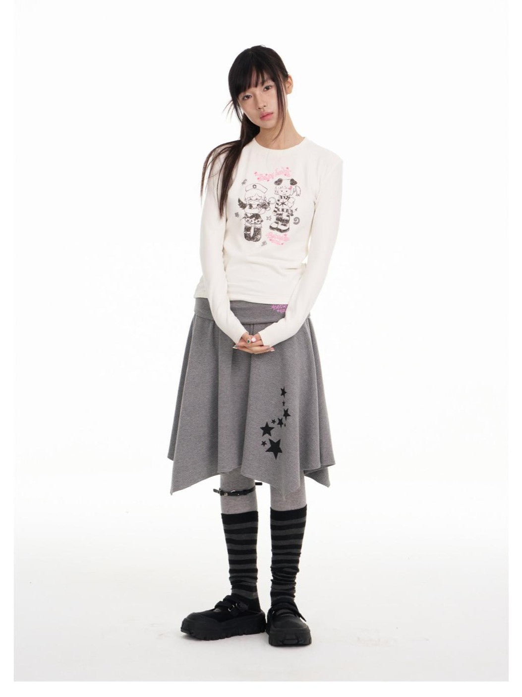BETWEENAND Straight Cut Crew Neck Puff Print Women&