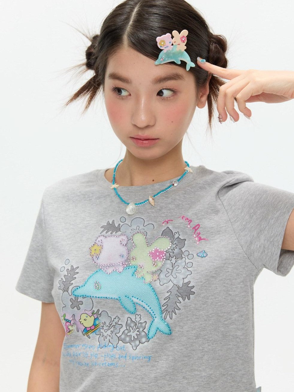 BETWEENAND Surfing Dolphin Shark Ocean Motif Claw Women&