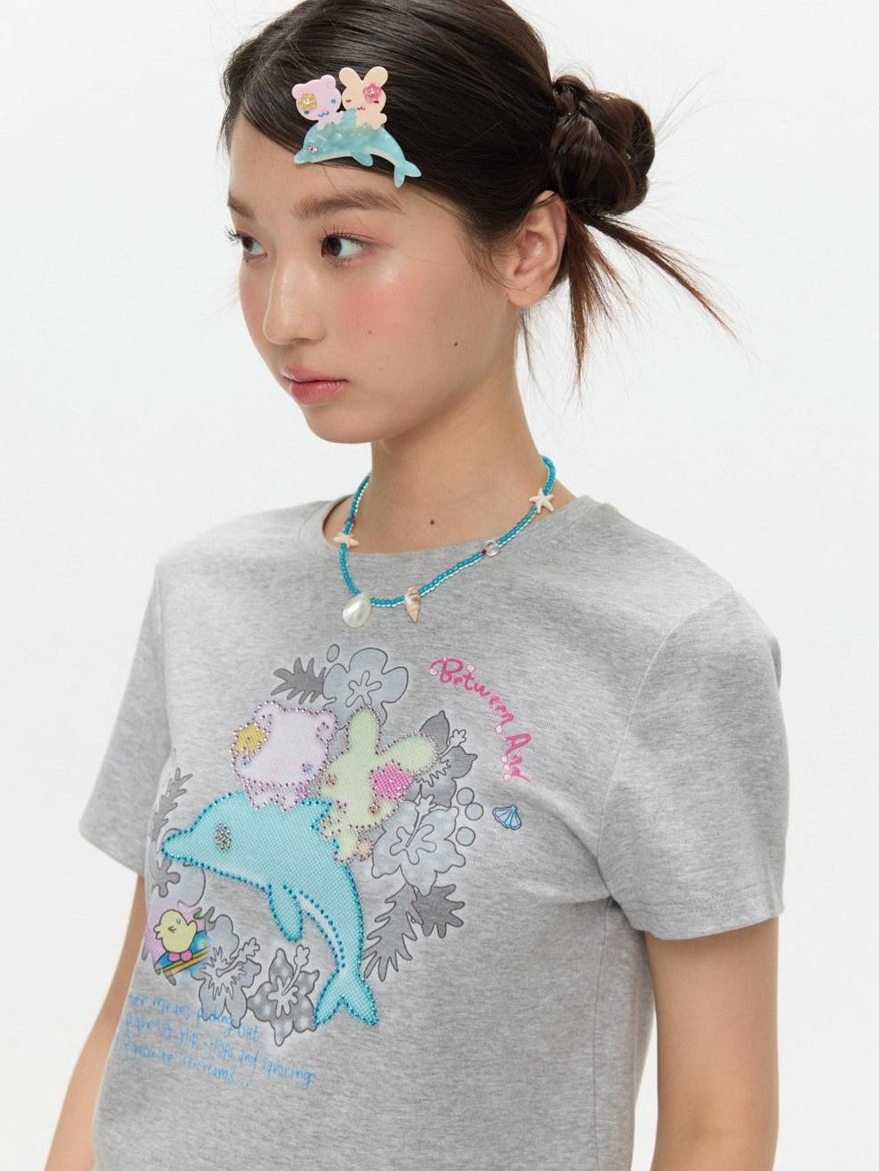 BETWEENAND Surfing Dolphin Shark Ocean Motif Claw Women&