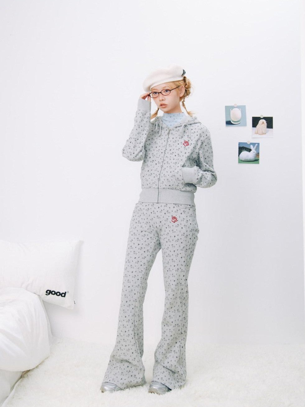 BETWEENAND Two Tone Dachshund Print Embroidered Hooded Short Women&