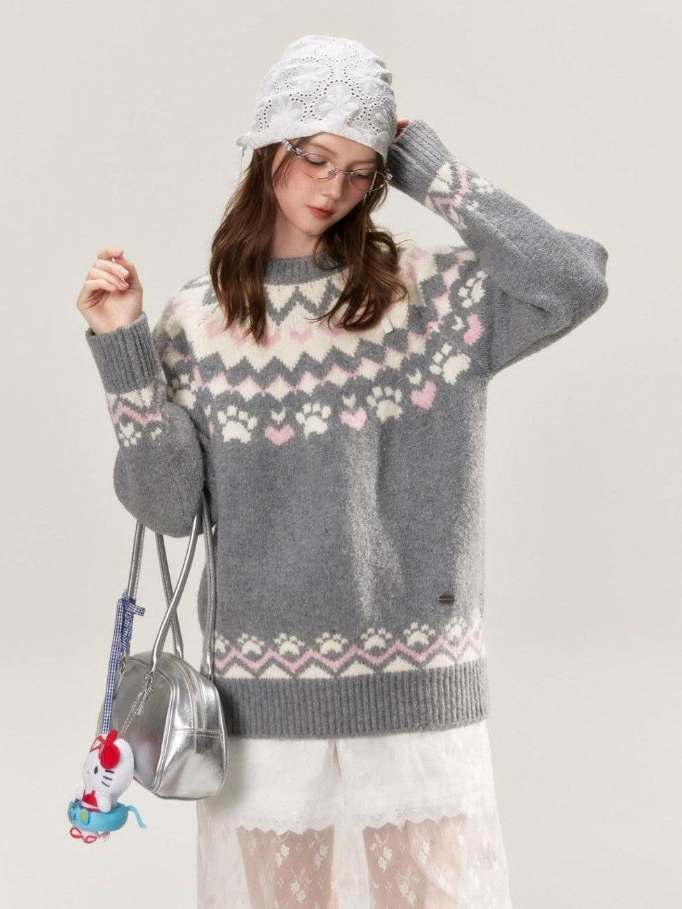 BETWEENAND Two Tone Embroidered Paw Print Raglan Women&