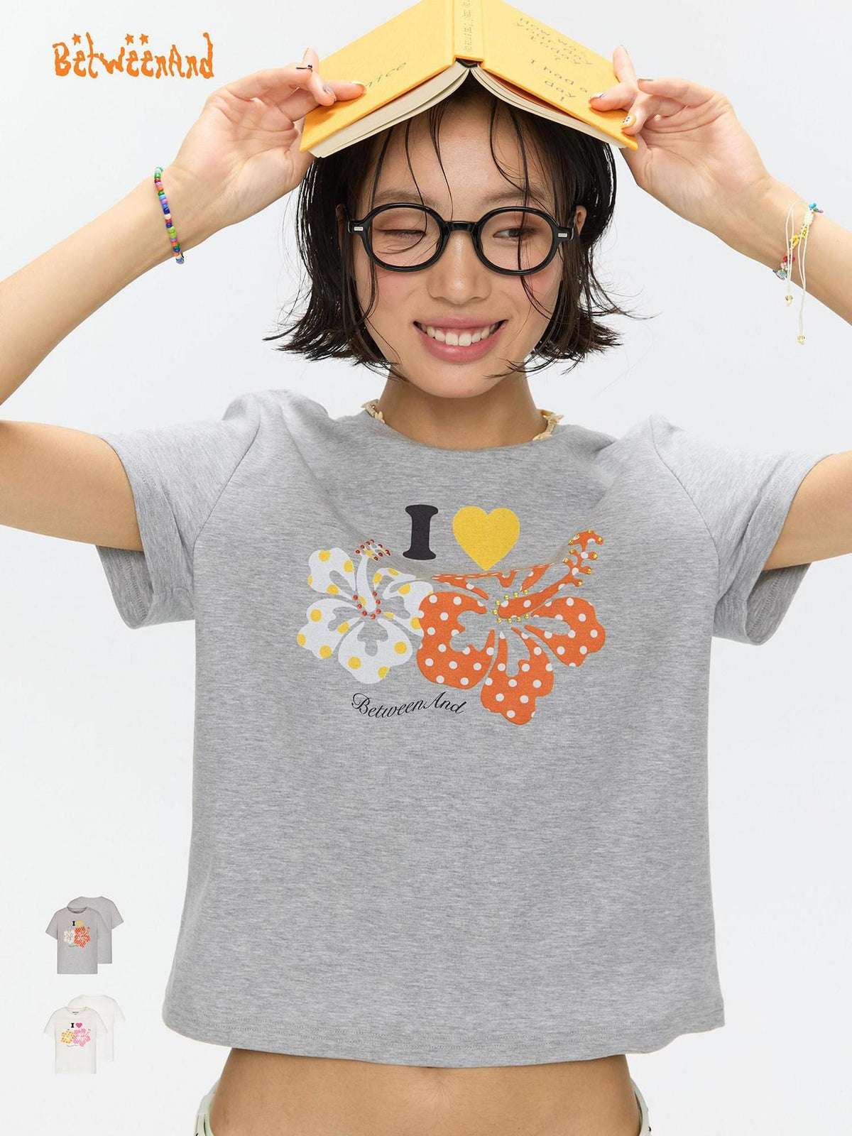 BETWEENAND Two Tone Floral Print Crewneck Short Sleeve Women&