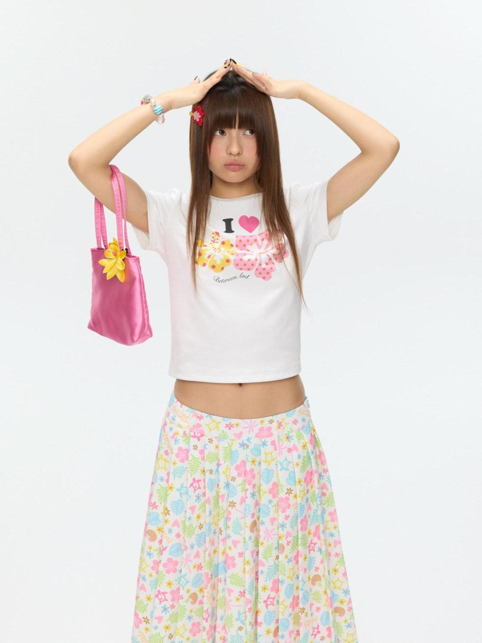BETWEENAND Two Tone Floral Print Crewneck Short Sleeve Women&