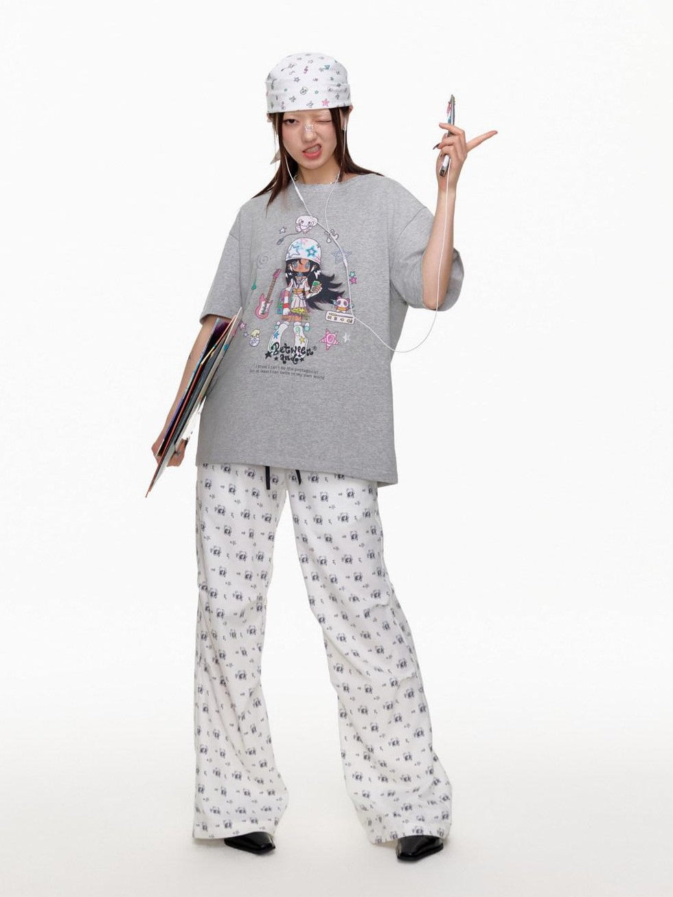BETWEENAND Two Tone Illustration Print Half High Neck Women&