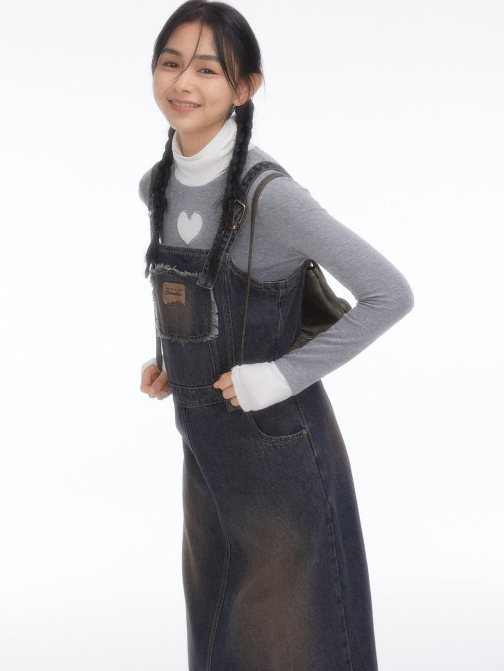 BETWEENAND Vintage Collegiate High Waist Denim Pinafore Women&