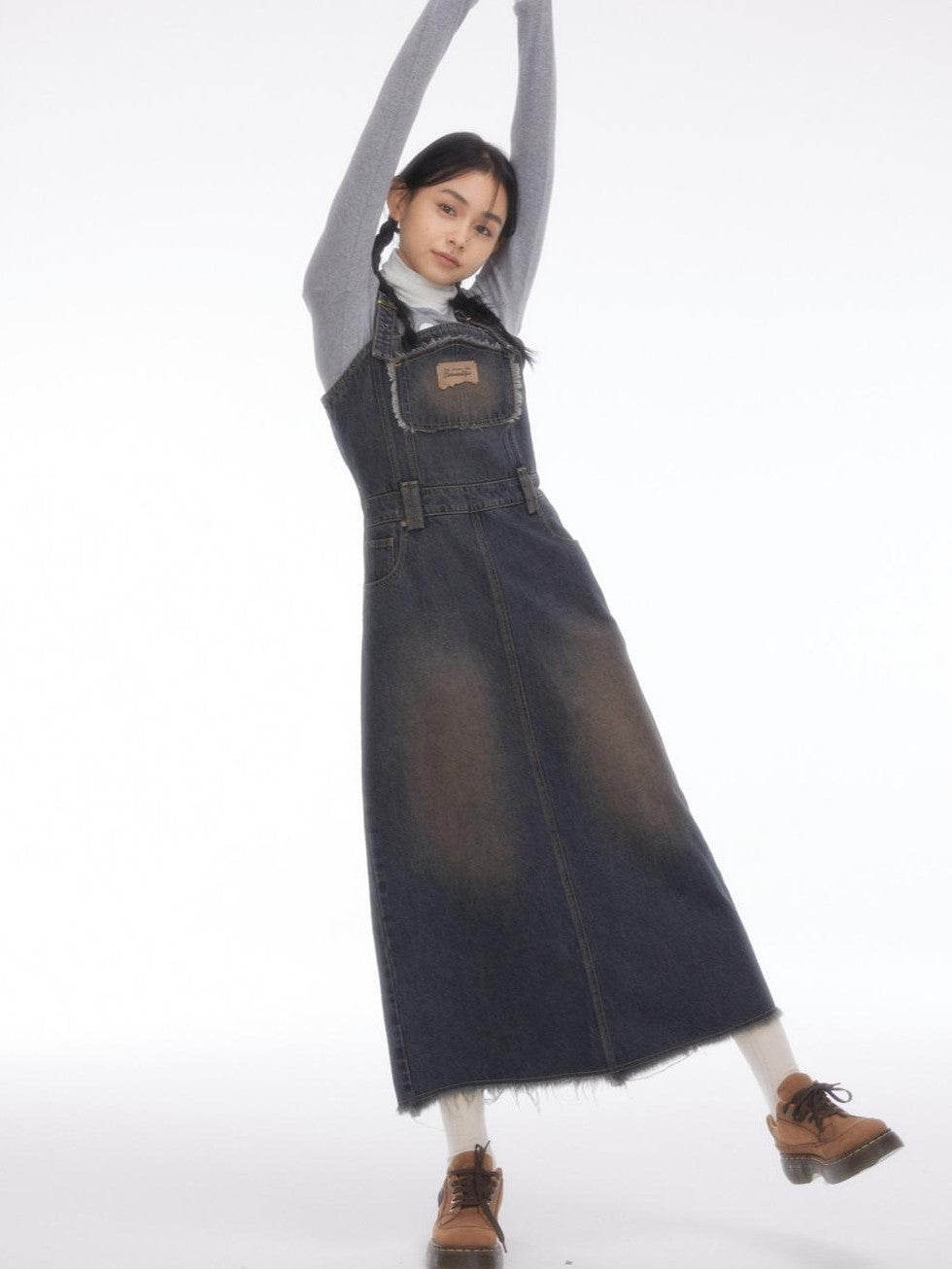 BETWEENAND Vintage Collegiate High Waist Denim Pinafore Women&