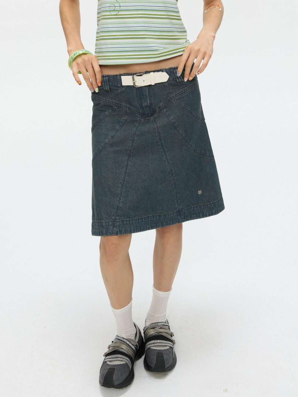 BETWEENAND Vintage Denim A Line Mid Waist Heavy Detailing Women&