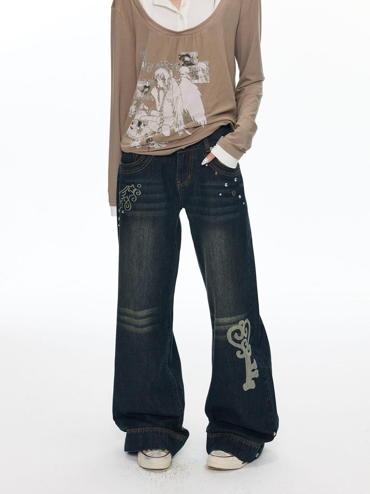 BETWEENAND Vintage Washed Whisker Slimming Casual Women&