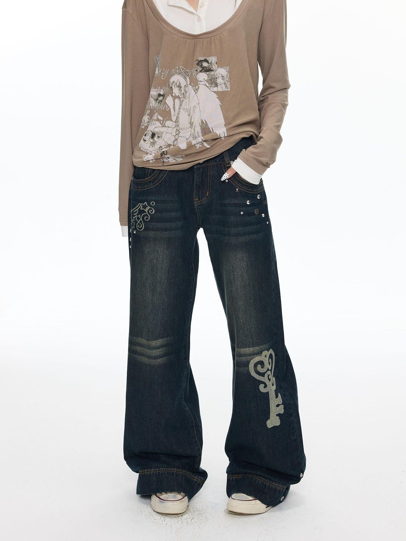 BETWEENAND Vintage Washed Whisker Slimming Casual Women&