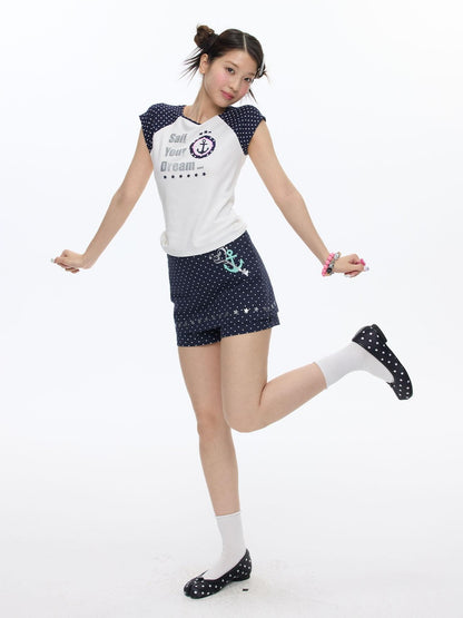 BETWEENAND White Contrast Letter Print Raglan Crop Women&