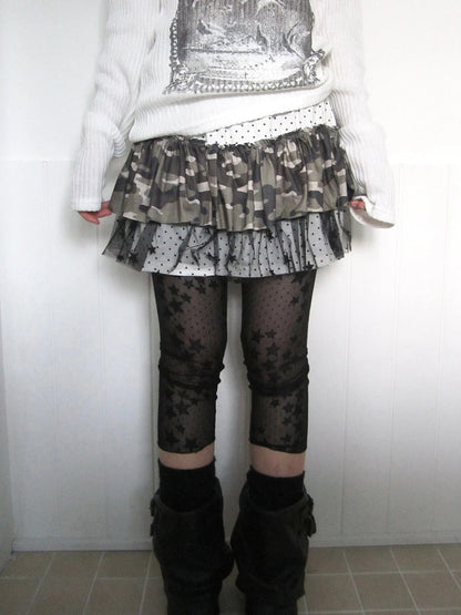 Millennial Lace Star Print Stretch Capri Leggings