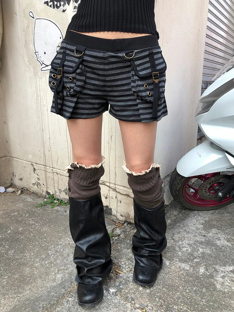 Y2K Low Waist Flap Pocket Pleated Trousers In Black Gray Stripe