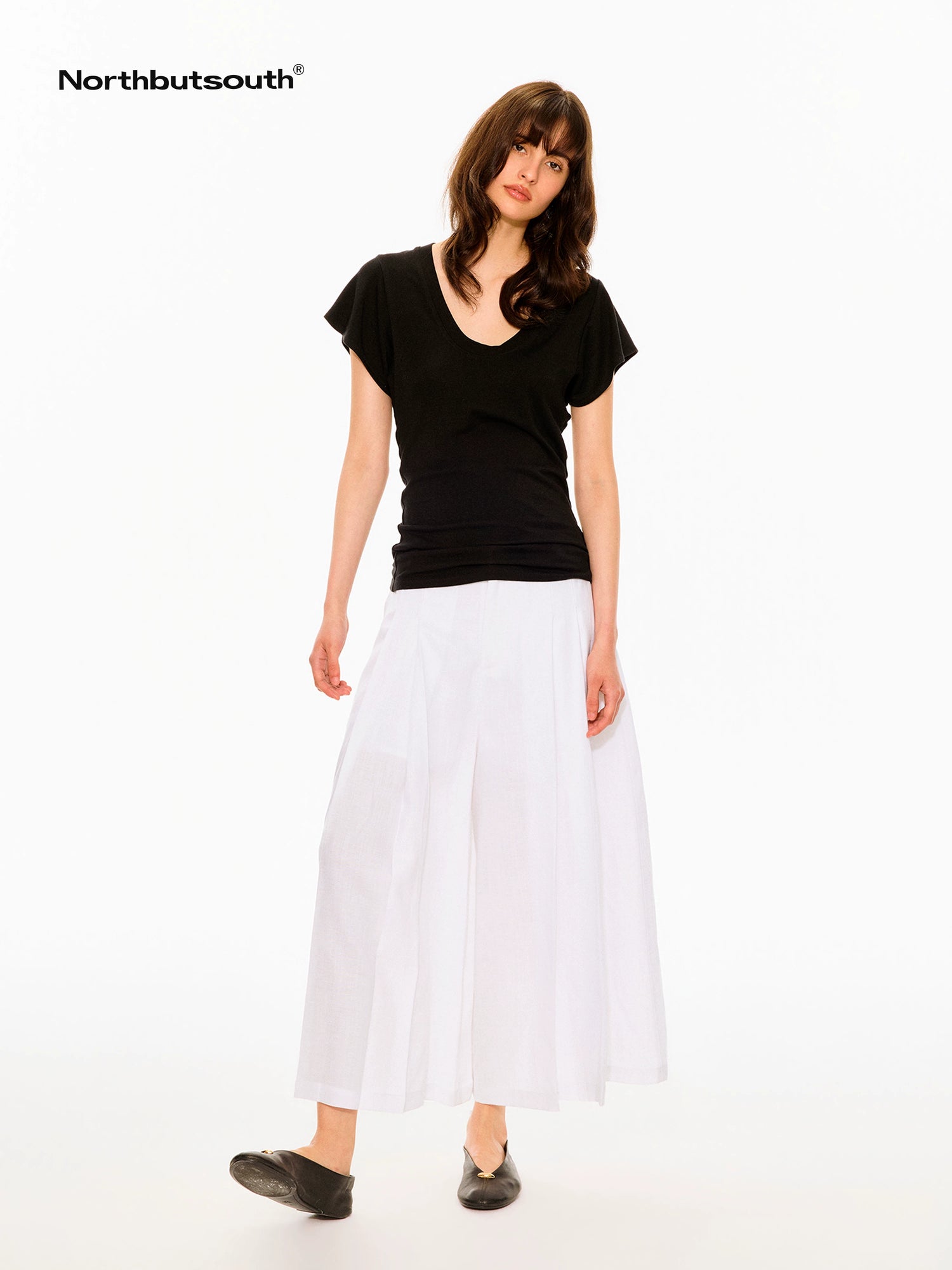 Black And White Double Pleated Relaxed Women&