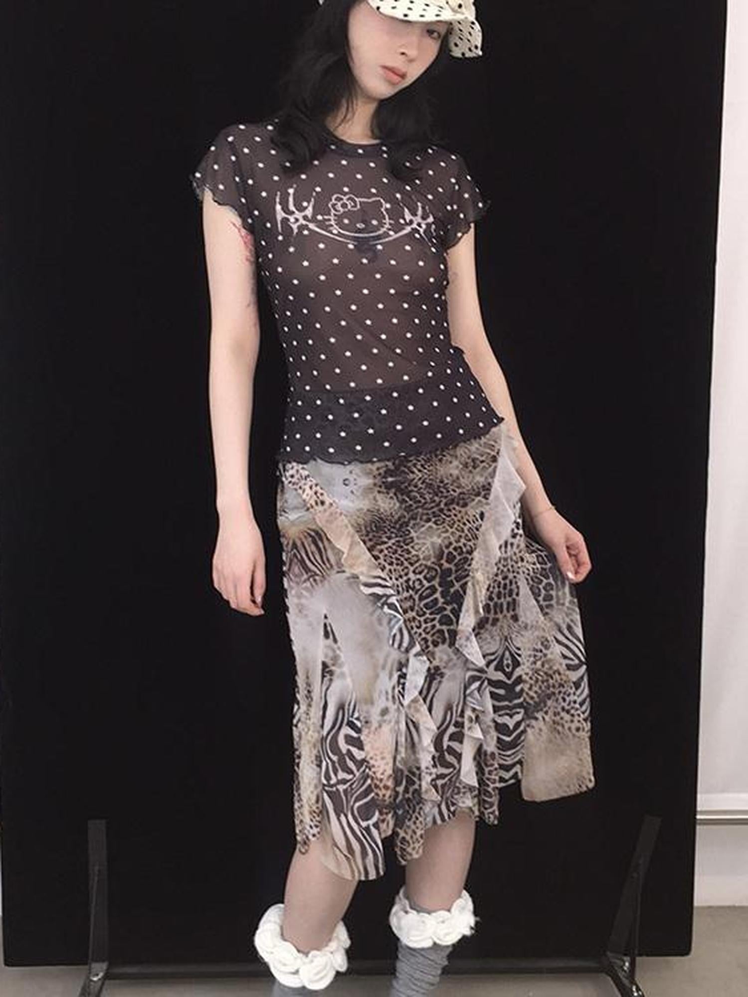 Schwarzes Mesh-Stretch-T-Shirt mit Kitty-Sternen-Print 