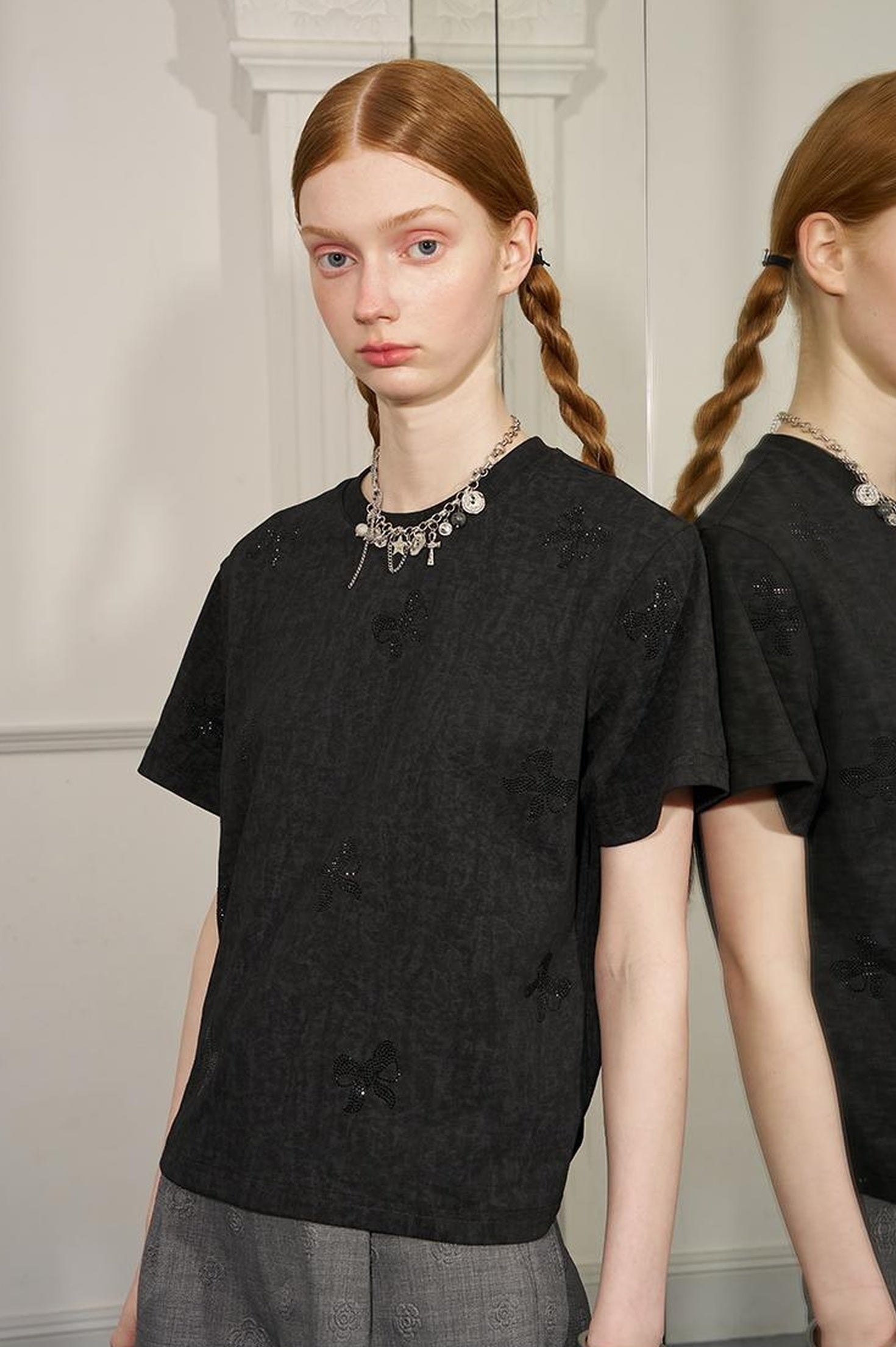 DIDDI MODA Butterfly Bow Crystal Embellished Oversized Tee
