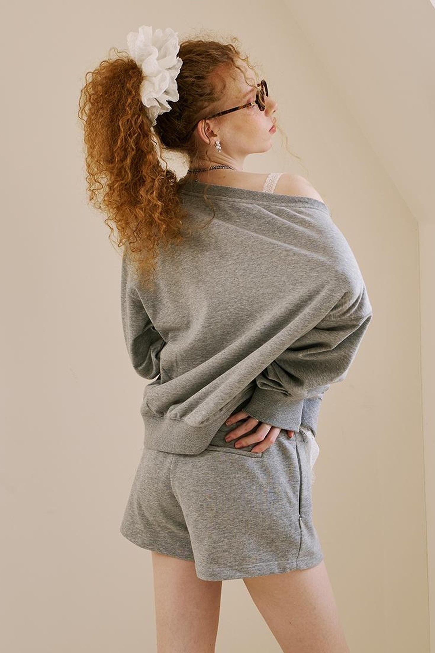 DIDDI MODA Butterfly Knot Off Shoulder Hoodie Split Hem Sport Skirt Set
