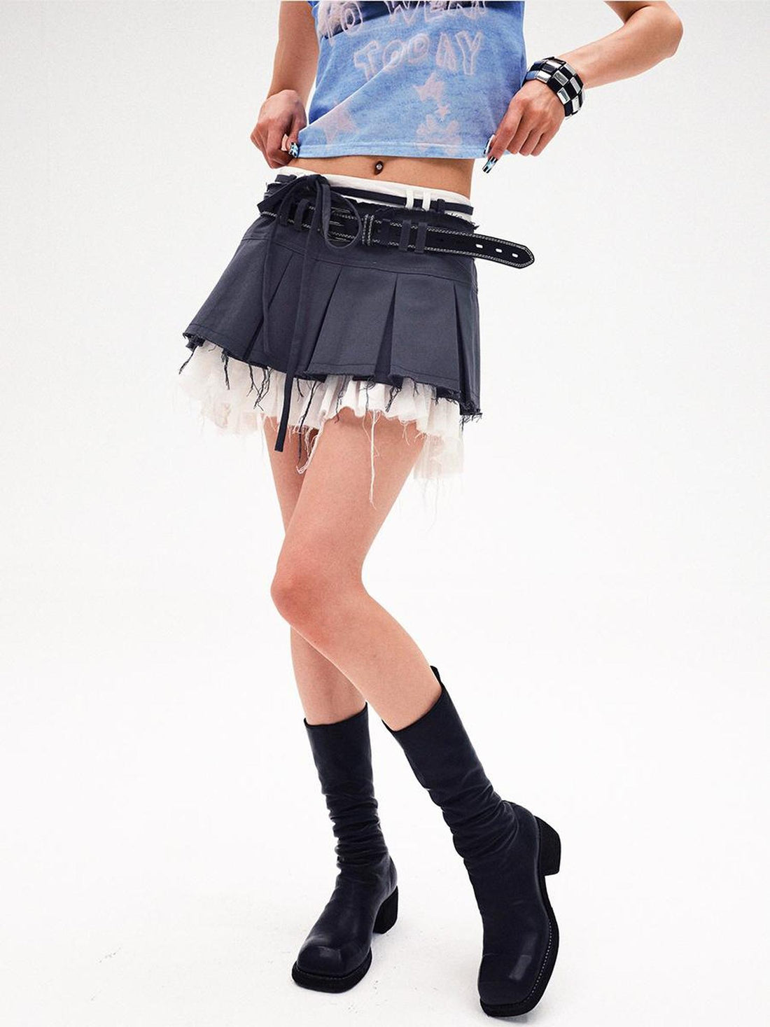 CFIERCE Frayed Hem Pleated Skirt