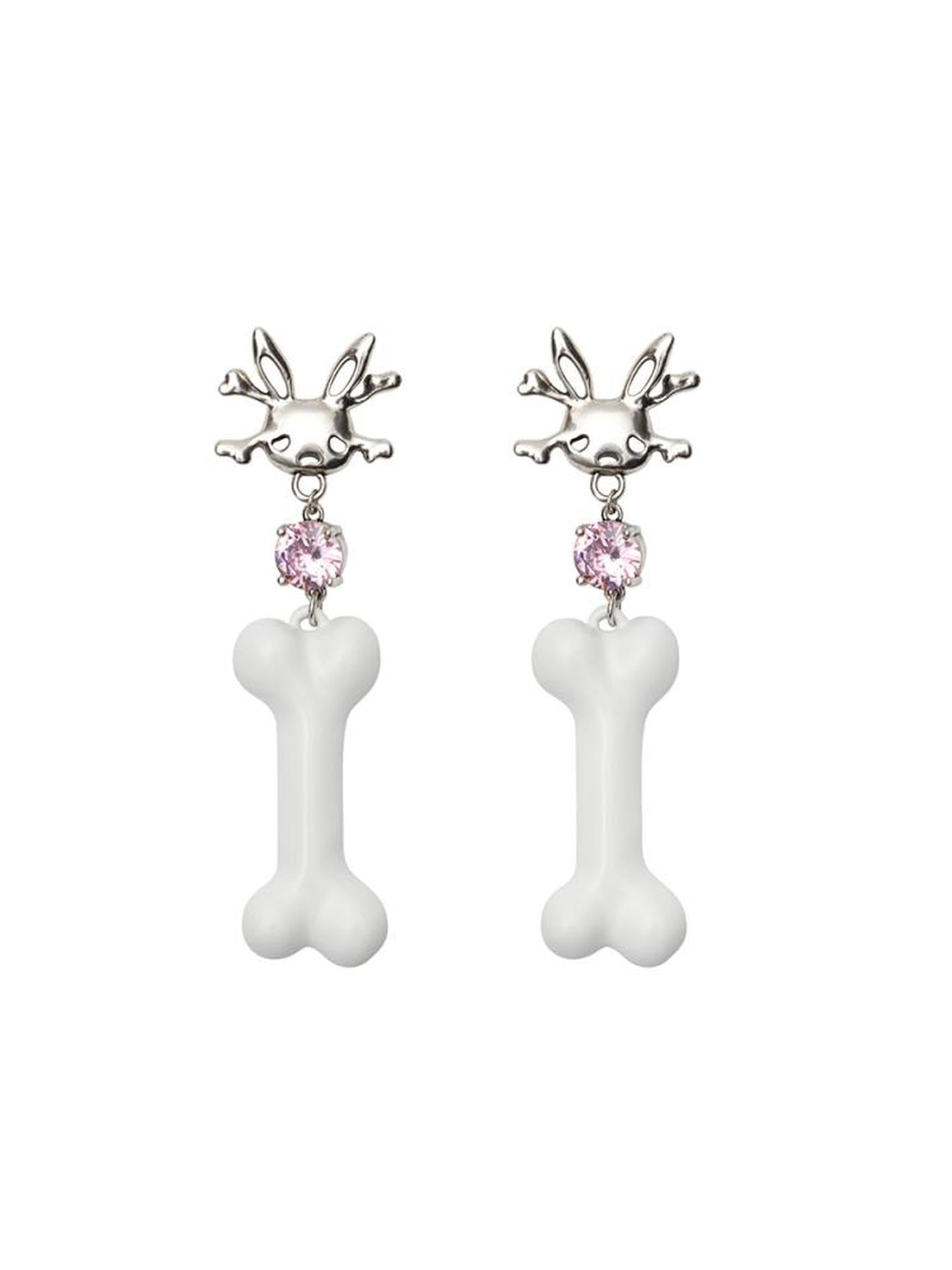 CFIERCE K C Bone Stud Earrings