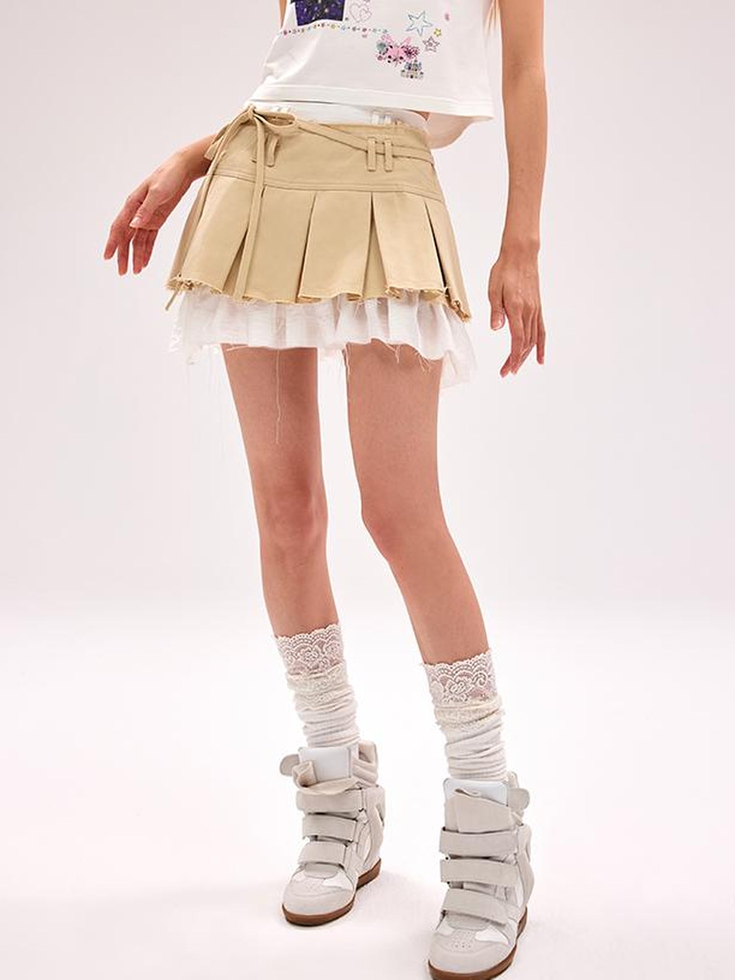 CFIERCE Pleated Raw Hem Skirt