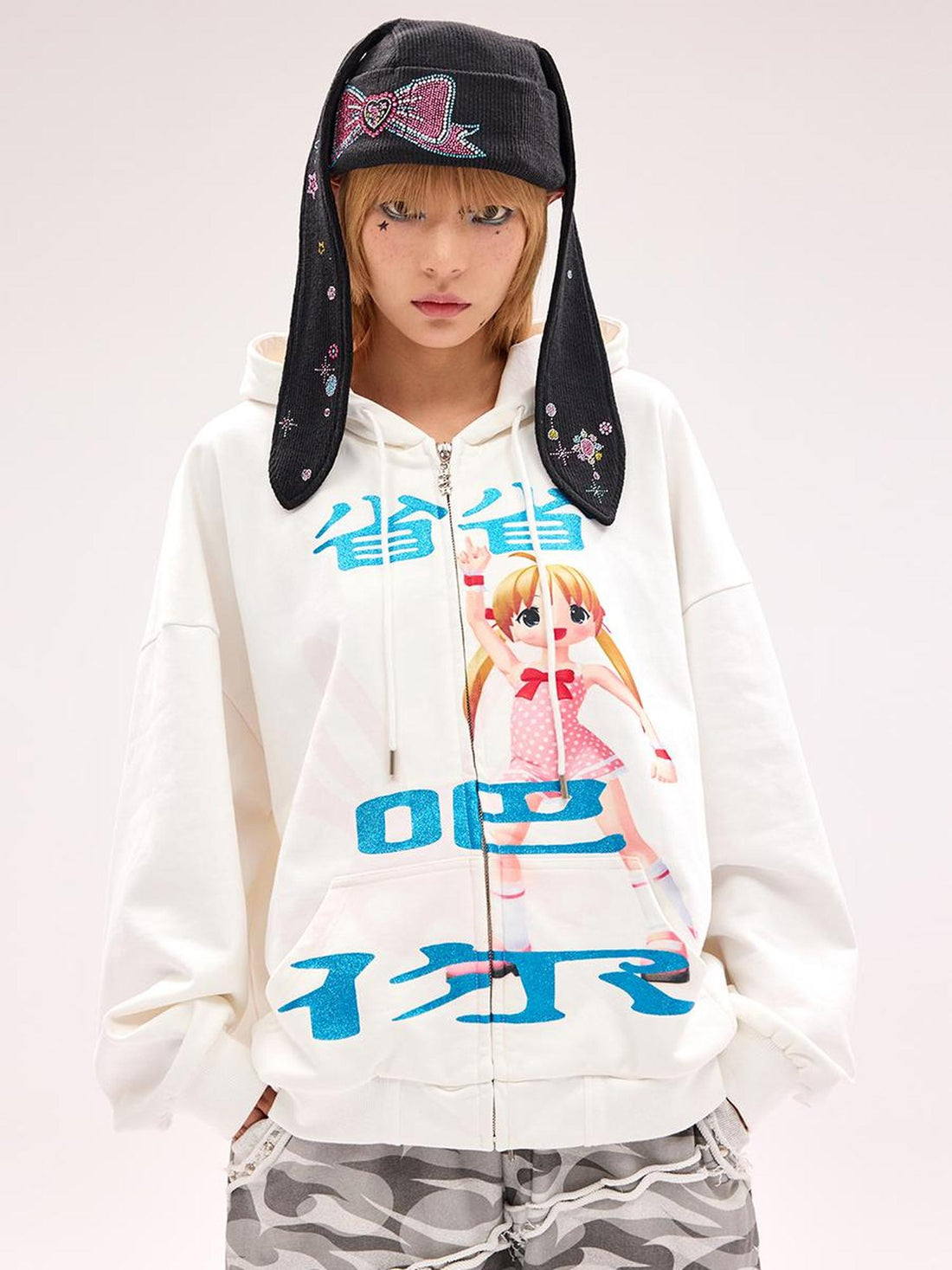 CFIERCE Sheng Glitter Print Hooded Sweatshirt