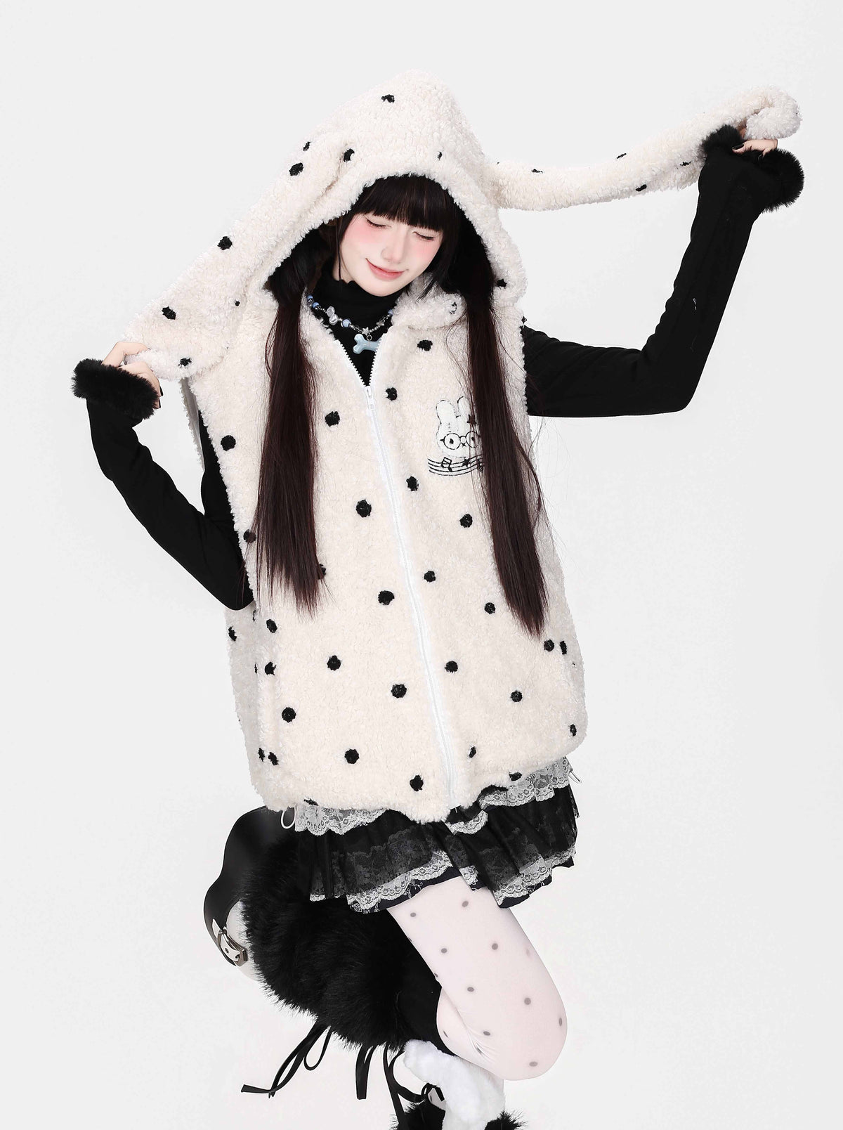 CRAZYGIRL_Cute_Polka_Dot_Embroidered_Rabbit_Ear_Hooded_Quilted_Women&
