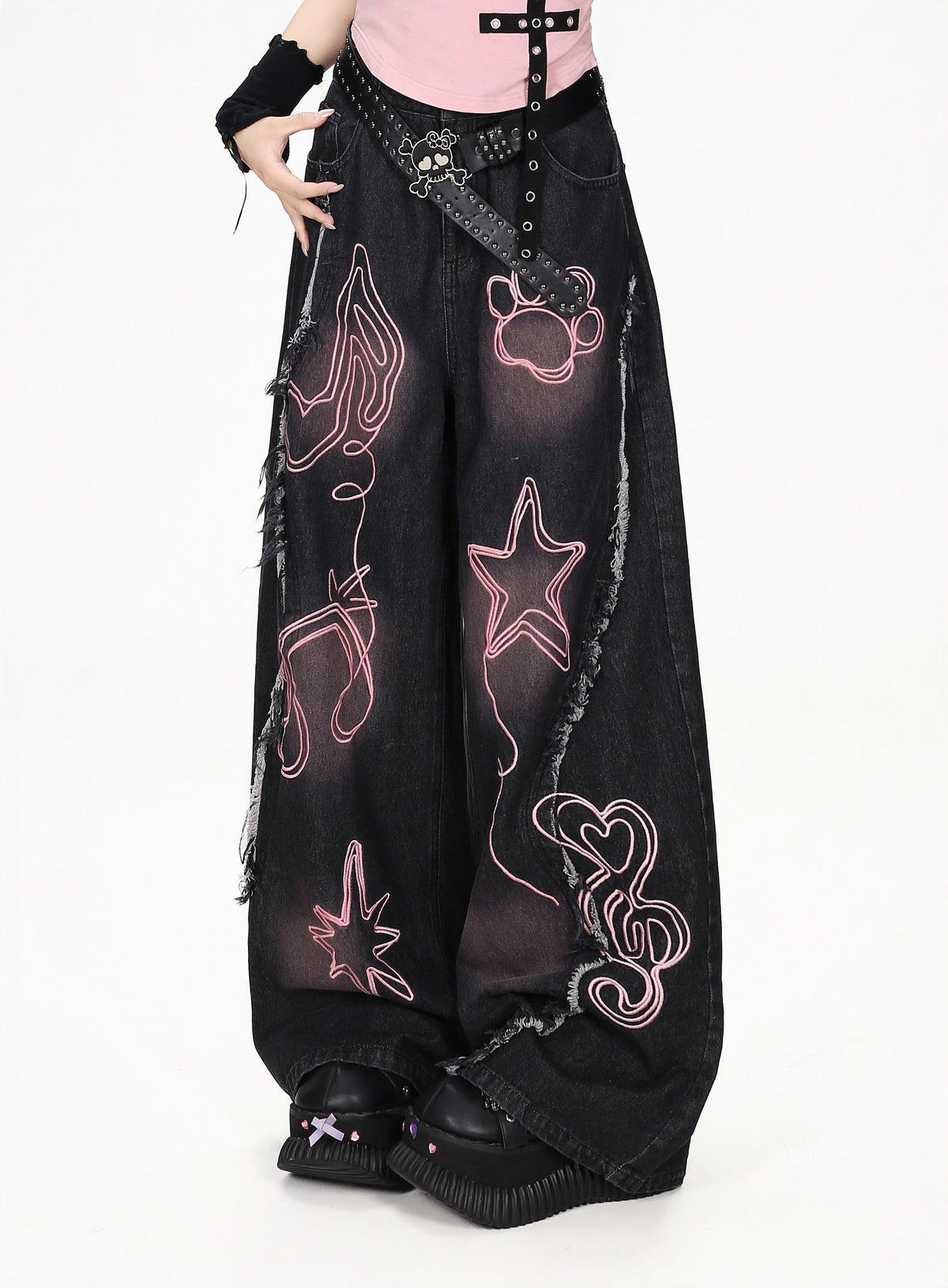 CRAZYGIRL_Line_Graffiti_Embroidered_Loose_Women&