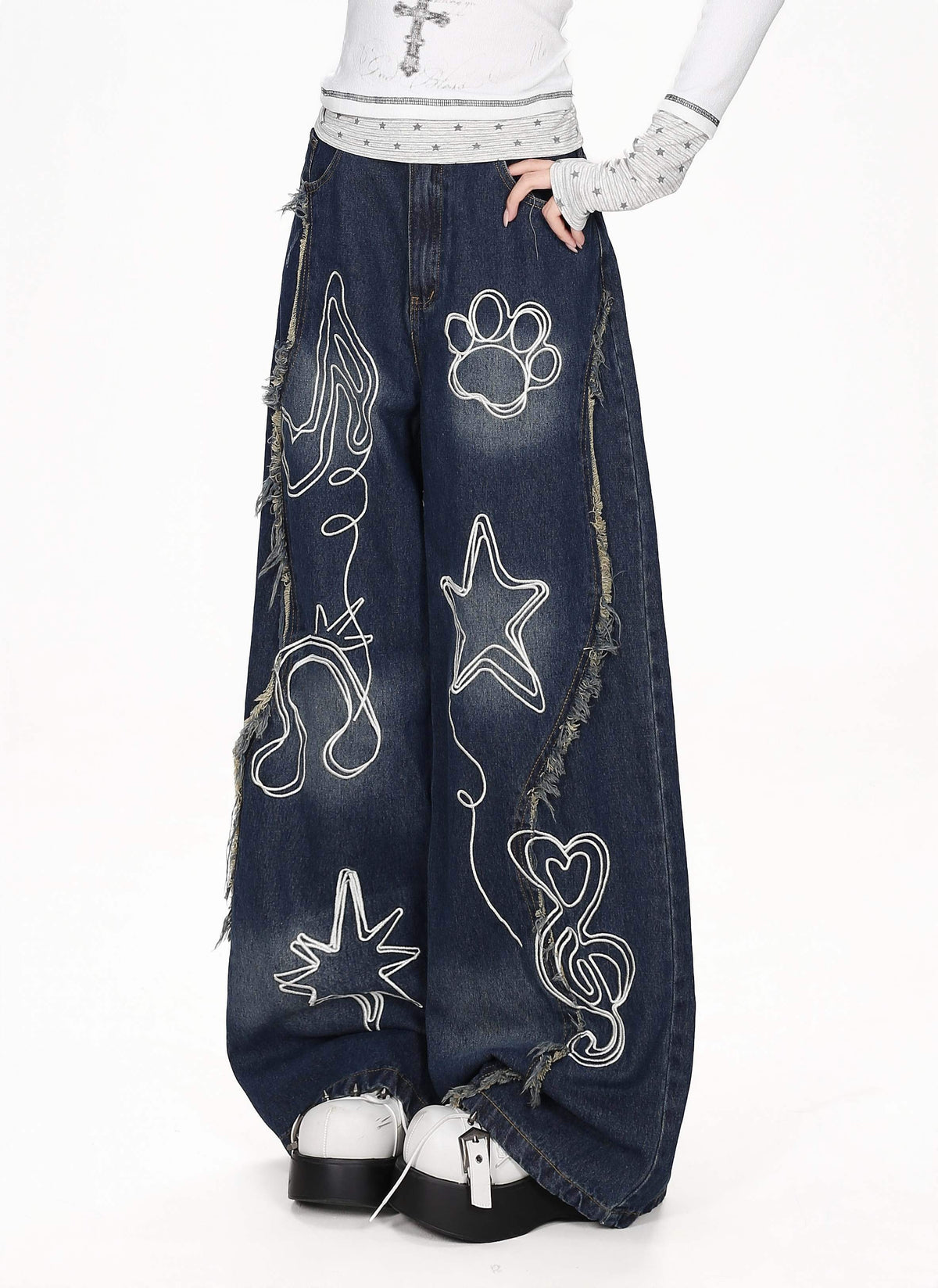 CRAZYGIRL_Line_Graffiti_Embroidered_Loose_Women&