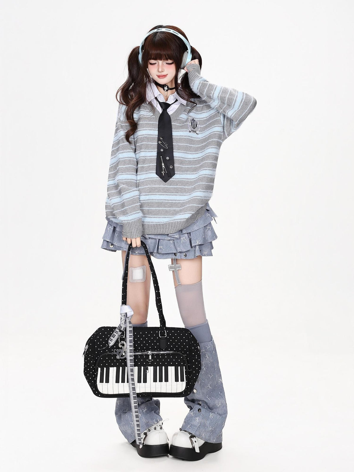 CRAZYGIRL Striped V-neck Fake Two Piece Loose Pullover Women&