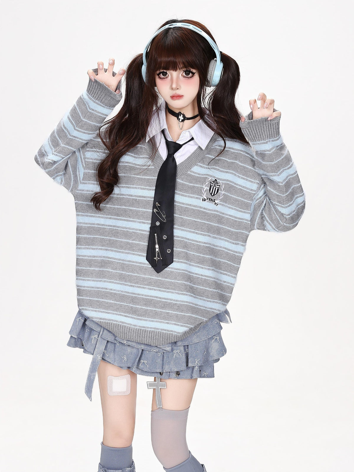 CRAZYGIRL Striped V-neck Fake Two Piece Loose Pullover Women&