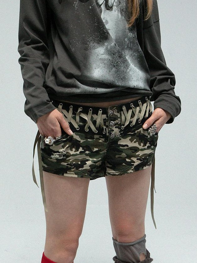 Camouflage Low-Rise Hot Shorts with Metal Buckle  Tie