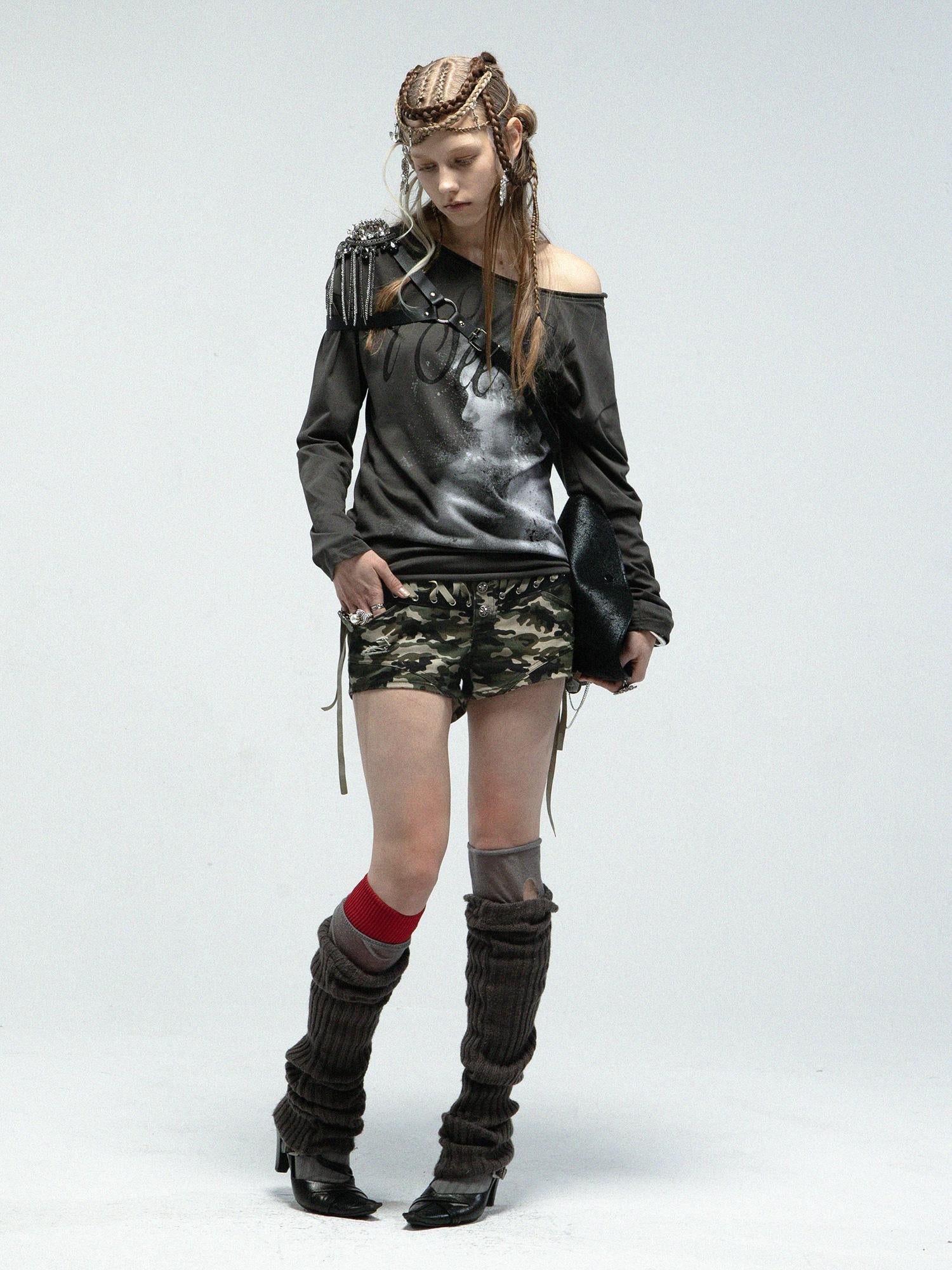 Camouflage Low-Rise Hot Shorts with Metal Buckle  Tie