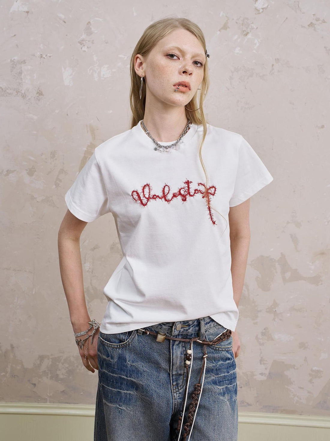 DIDDI MODA Casual Cotton Tee With Colorful Embroidered Letters