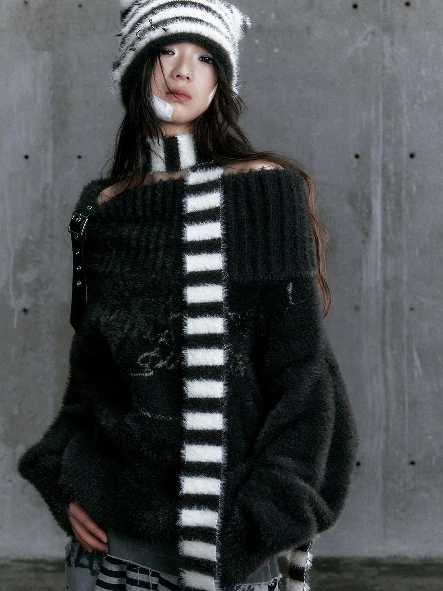 Chain Jacquard Detachable Belt Punk Collar Loose Sweater