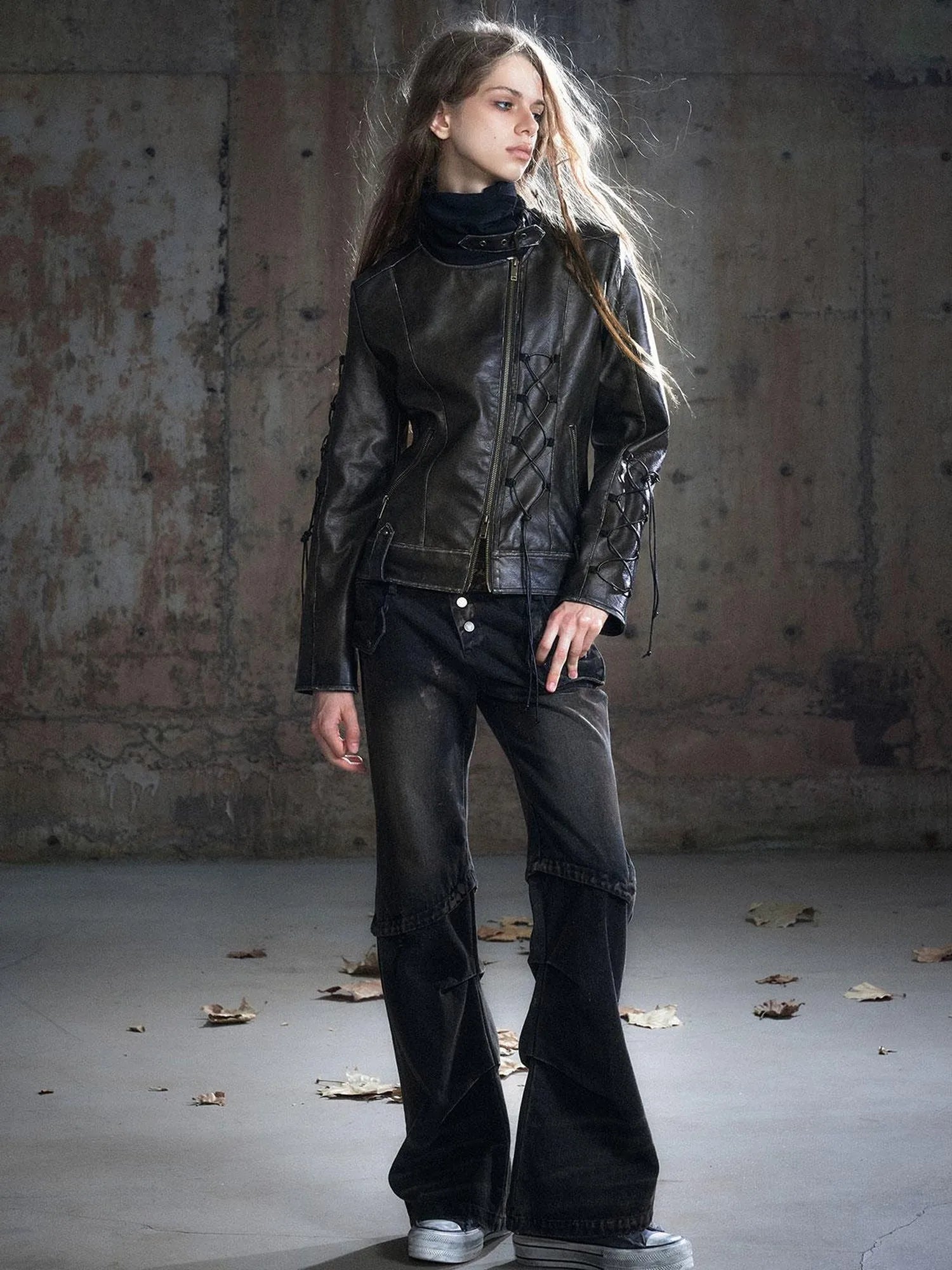 Double Waist Muddy Wash Low Rise Flared Jeans