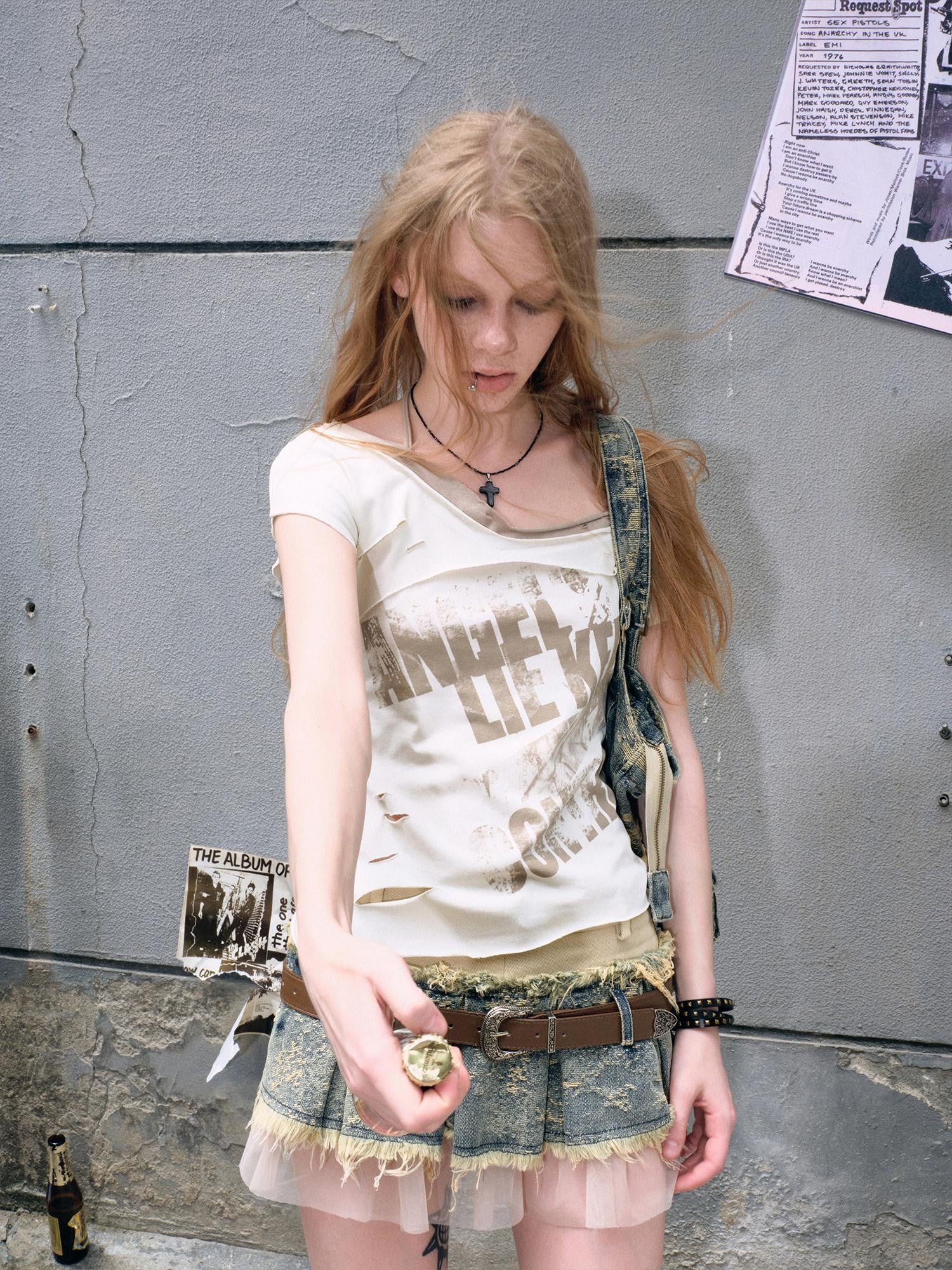 Cest Nous Frayed Asymmetric Graffiti V-neck Women&