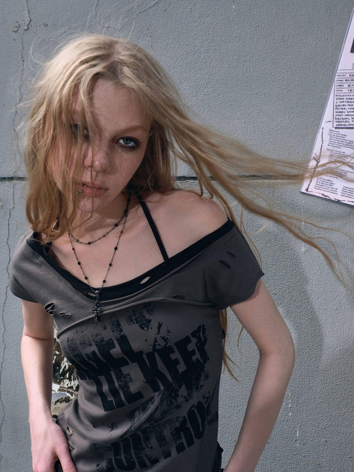 Cest Nous Frayed Asymmetric Graffiti V-neck Women&