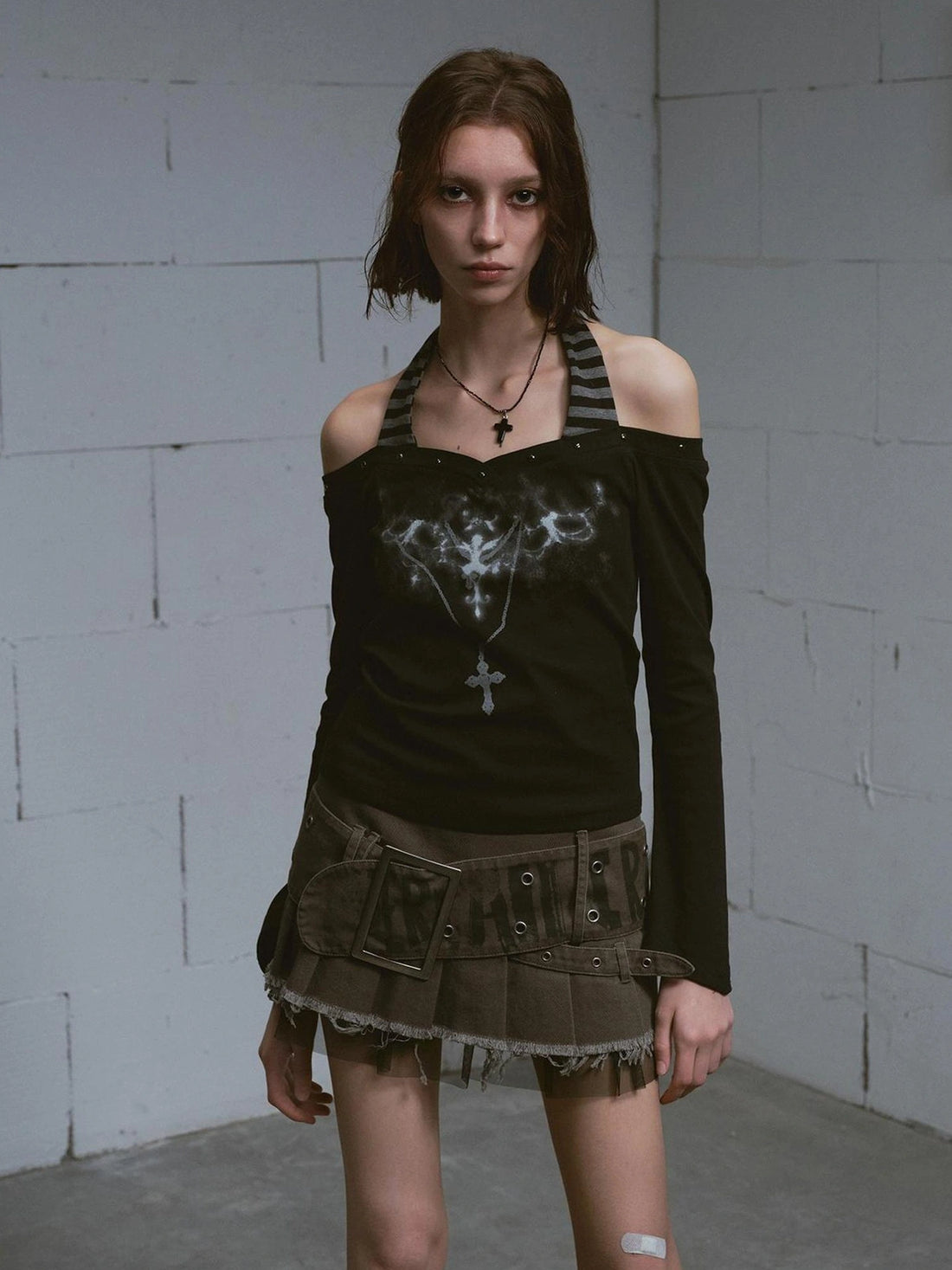 Chinese Clothing Cest Nous Update Punk Studded Off Shoulder Graphic Top