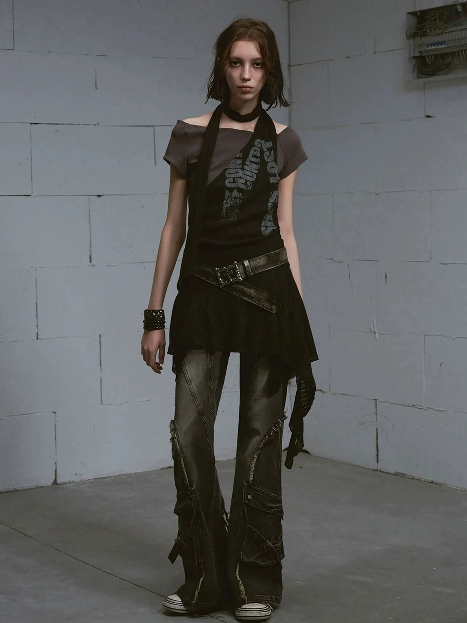 Chinese Clothing Cest Nous Update Vintage Distressed Raw Hem Flared Jeans