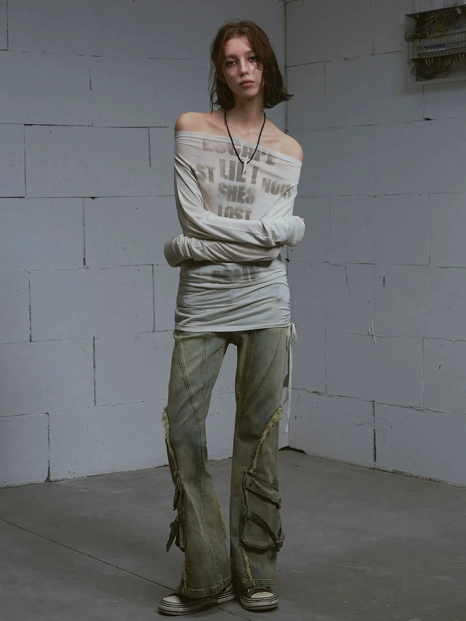 Chinese Clothing Cest Nous Update Vintage Distressed Raw Hem Flared Jeans