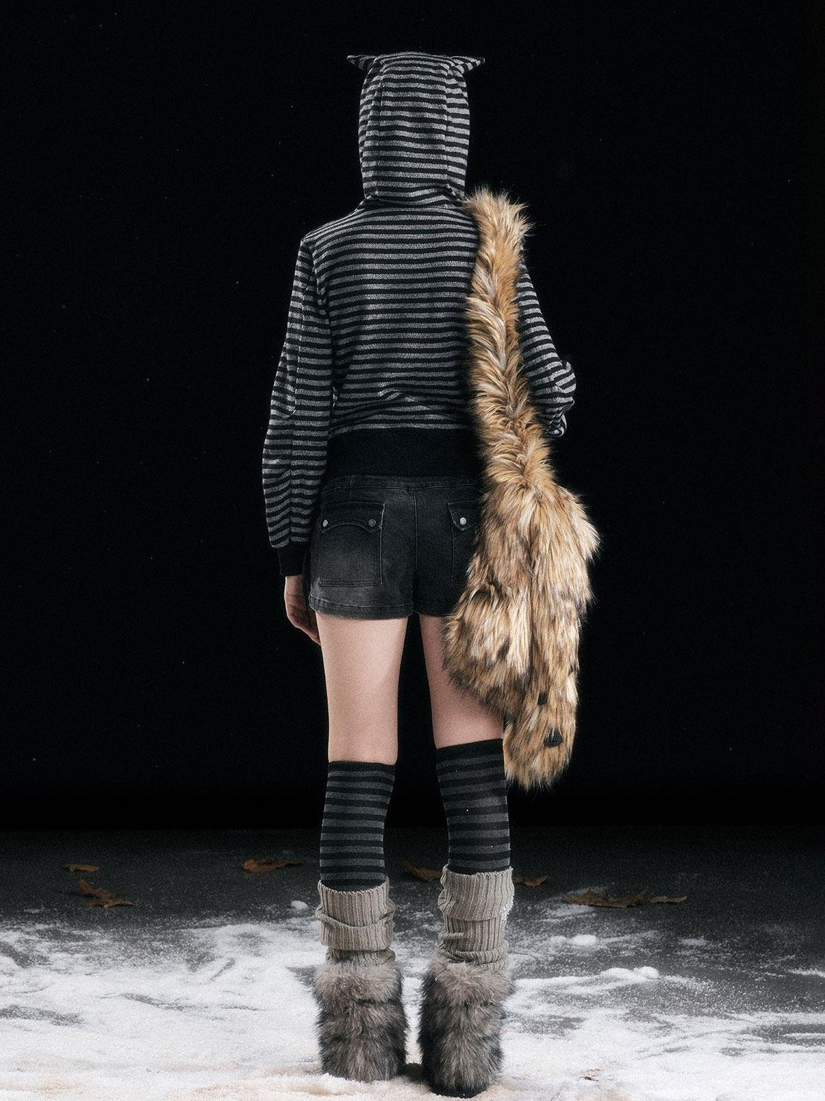 Cest Nous Washed Black Cotton Drawstring Cargo Natural Waist Womens Slight Stretch Shorts