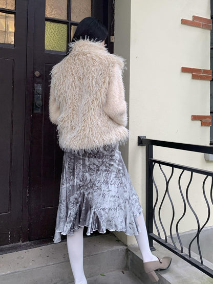 Chipchipshop Beige Cropped Vertical Fur Panels Knit Sleeves High Neck Women&