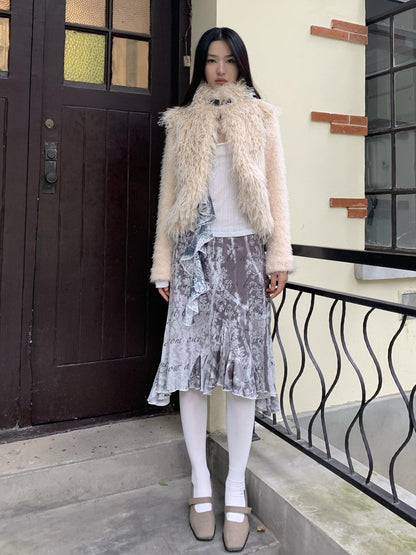Chipchipshop Beige Cropped Vertical Fur Panels Knit Sleeves High Neck Women&
