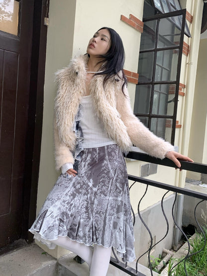 Chipchipshop Beige Cropped Vertical Fur Panels Knit Sleeves High Neck Women&