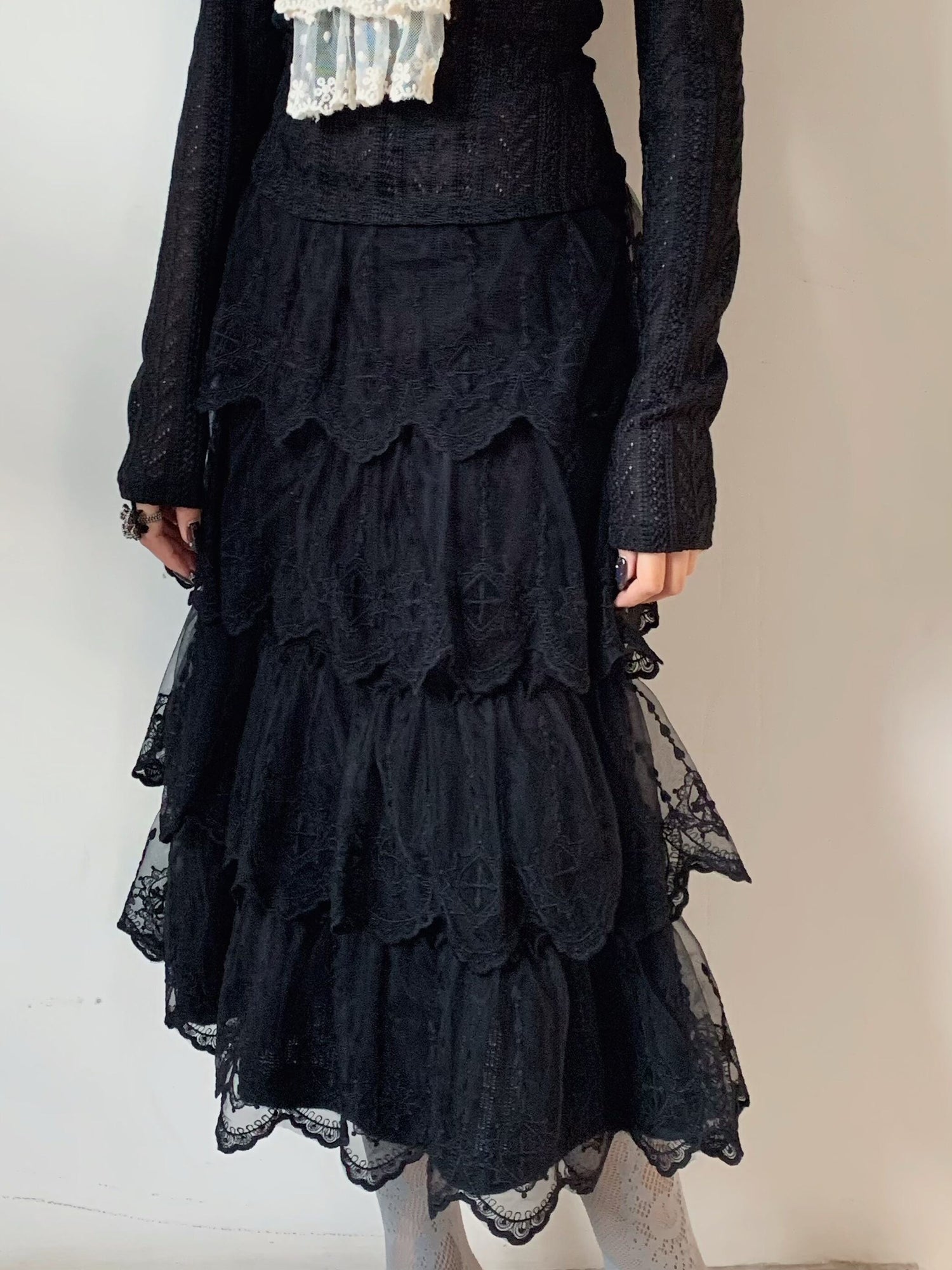 Chipchipshop_Black_And_White_Lace_Embroidered_A_Line_Low_Waist_Women&